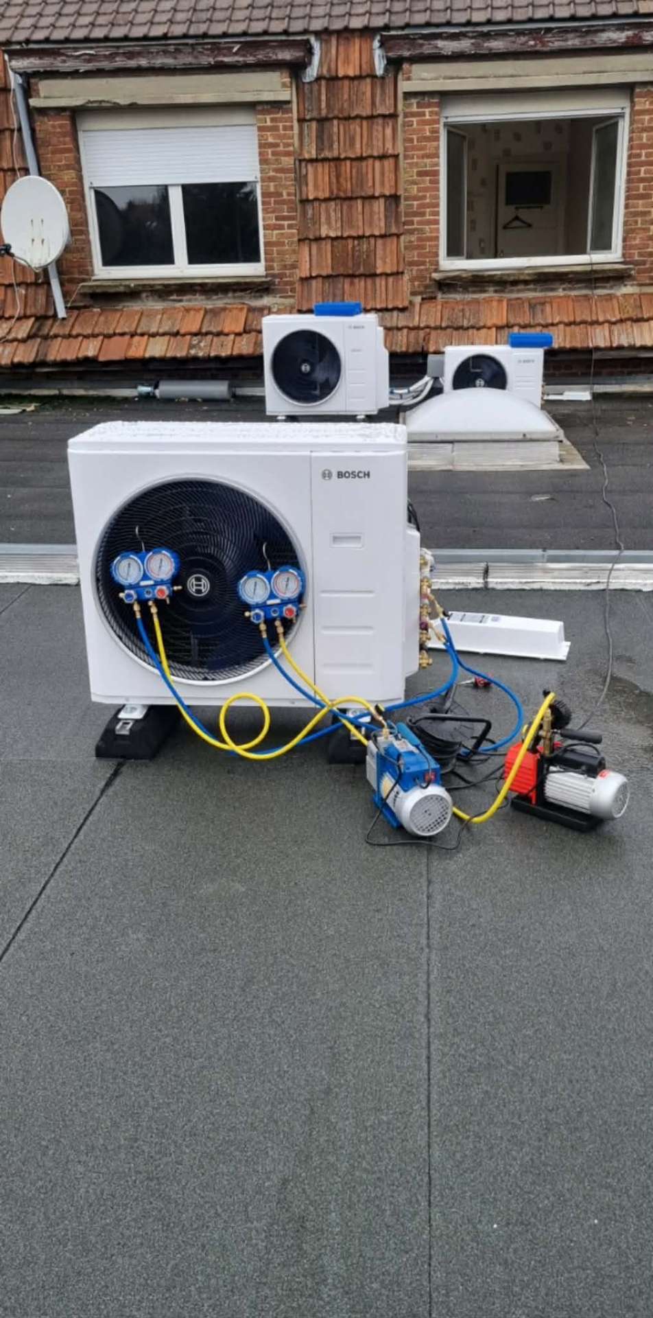 Installation 8 splits + 3 groupes extérieurs